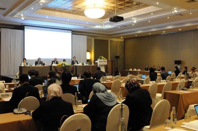 Delegates gather for the Committee on Finance and Administration