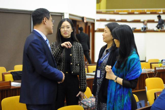 Jiang Jun, China, with Ischelle Koo, Rong Wang, and Jessie Lim, Singapore