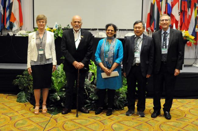 Speaker group photo at the end of the session