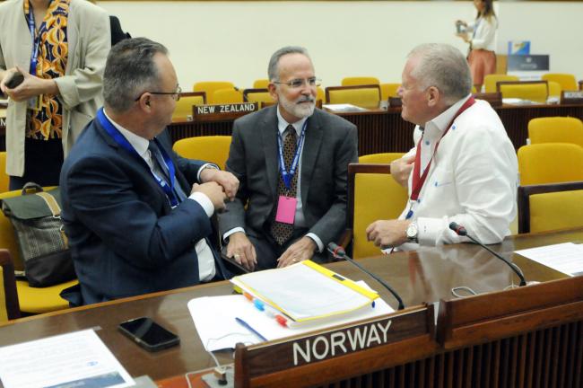 Olav Myklebust, Norway; Gregory O’Brien, US; and Michael Lodge, ISA Secretary-General