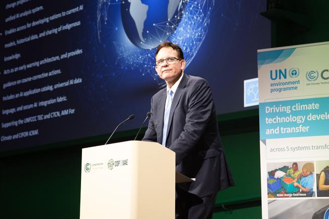 Bill Wright, Chair and Founder, Enterprise Neurosystem -UNFCCC - SideEvent - 9dec2023 - Photo