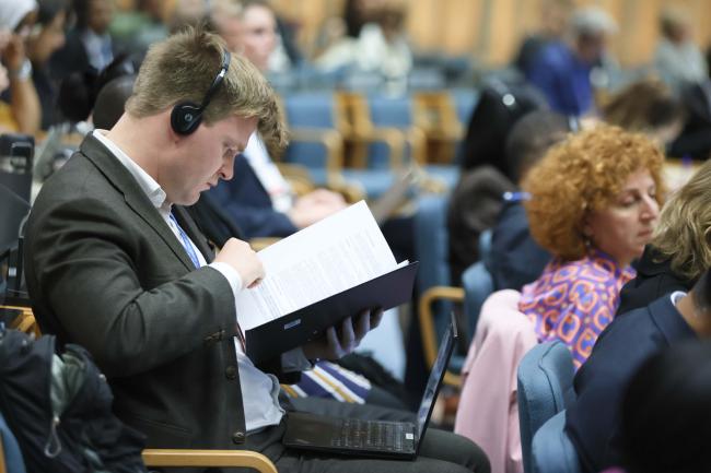 Delegate reading a document 