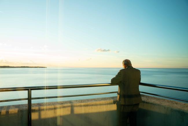 man taking break - BarcelonaCOP - 7Dec2023