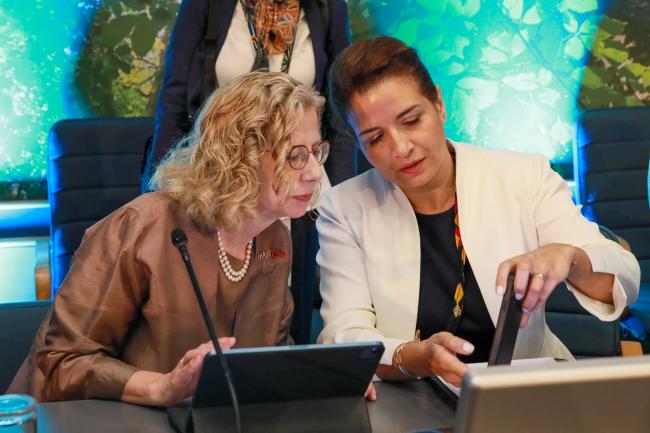 Inger Andersen, Executive Director, UNEP, with UNEA-6 President Leila Benali, Morocco