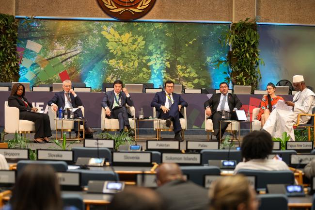 From L-R: Sanda Ojiambo, CEO and Assistant Secretary-General, UN Global Compact; David Cooper, Acting Executive Secretary, CBD; Haoliang Xu, Associate Administrator, UNDP; Aziz Abdukhakimov, Minister of Ecology, Environmental Protection and Climate Change, Uzbekistan; Osvaldo Álvarez-Pérez, Minamata Convention COP 6 President; Camila Isabel Zepeda Lizama, Bern III Conference Co-Chair, Ministry of Foreign Affairs, Mexico; and Ibrahim Thiaw, Executive Secretary, UN Convention to Combat Desertification