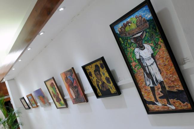 Art exhibition around the Jamaica Conference Centre, venue of ISA-29