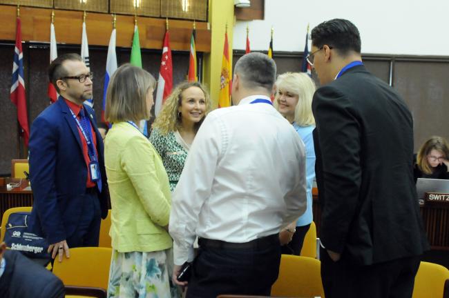Delegates from the Russian Federation and Noemie Wouters, ISA Secretariat