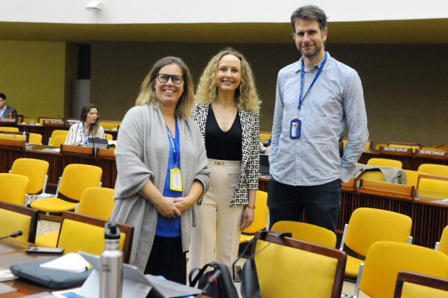 Ellen De Geest and Steven Vandenborre, Belgium, with Noémie Wouters, ISA Secretariat