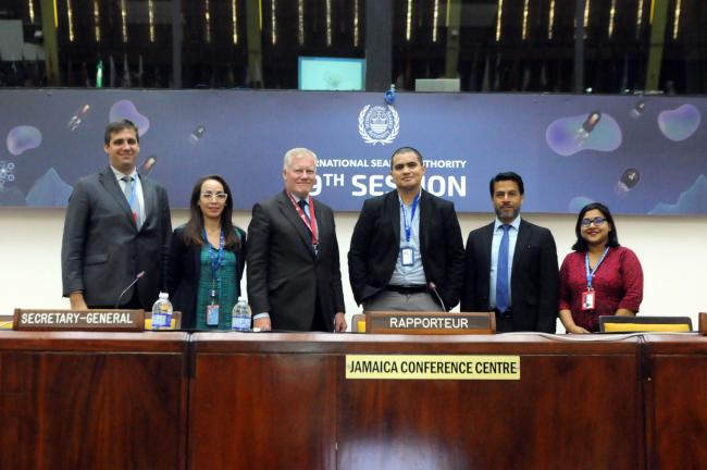Group photo at the end of the session