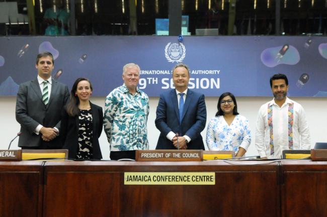 Group photo at the end of the meeting