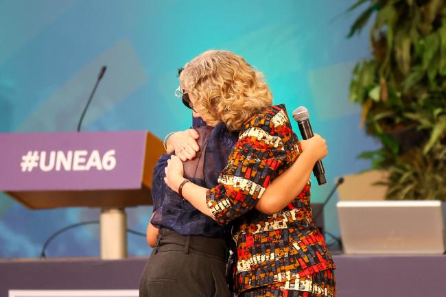 Grace Catapang, Youth representative, the Philippines, and Inger Andersen, Executive Director, UNEP