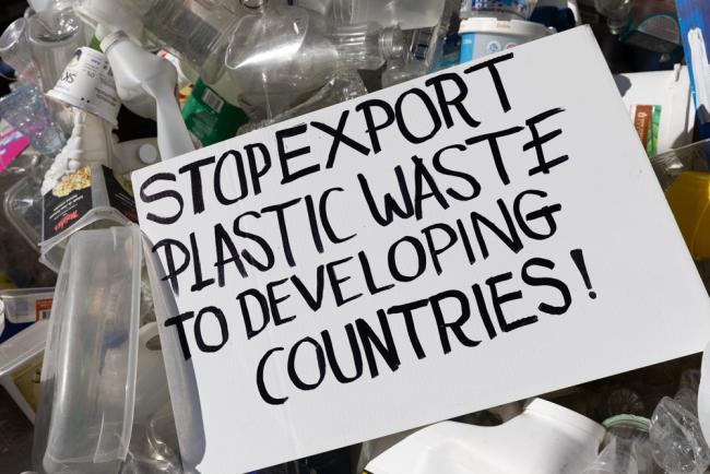 Stop export plastic waste