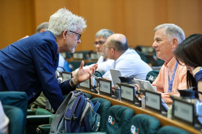 Michael Halewood and Ruaraidh Sackville Hamilton, CGIAR 