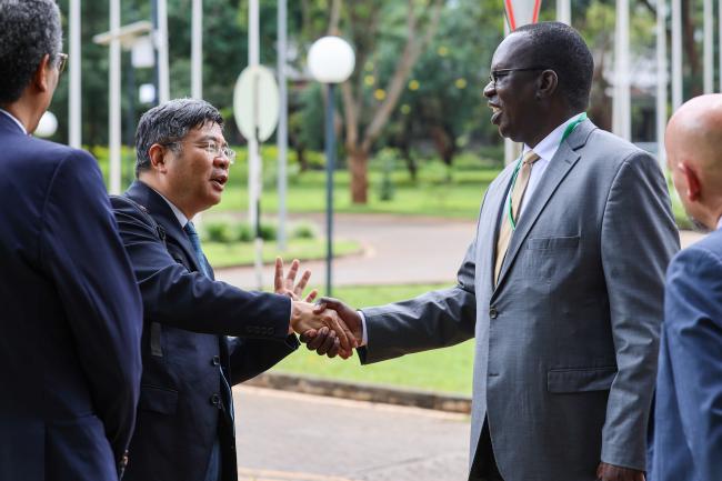 Liu Ning, China, and John Elungata, Kenya