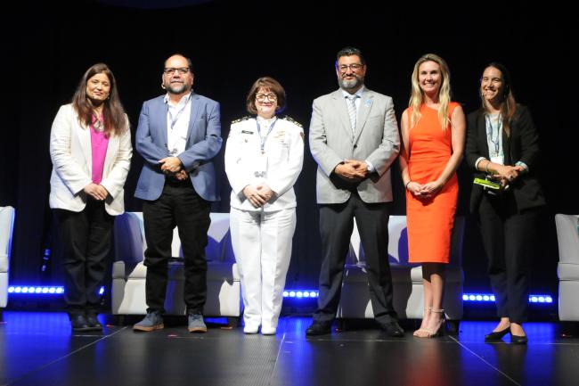 Group photo of panel on Fight Against Ghost Fishing Gear