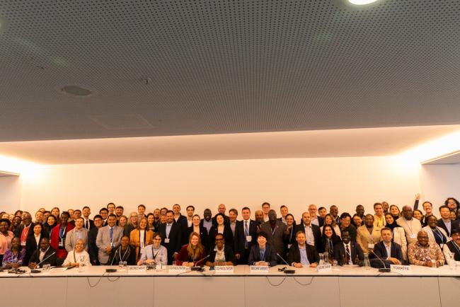 Family photo of the agriculture and food security negotiators