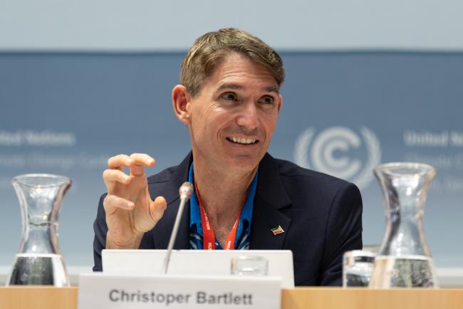 Christopher Bartlett, Vanautu