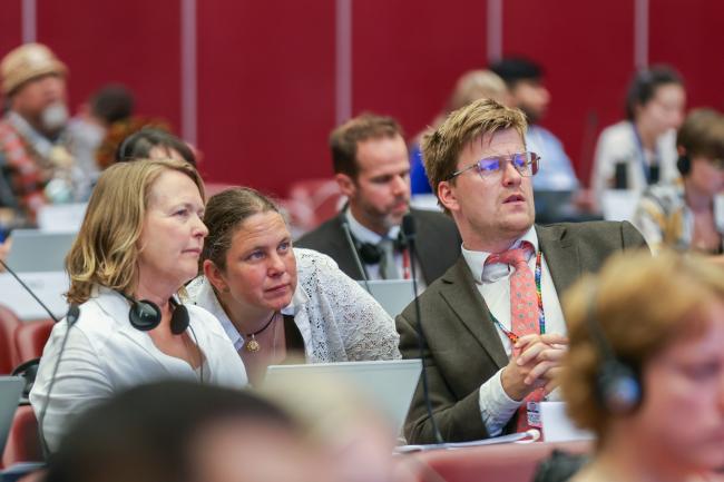 Delegates from Norway conferring