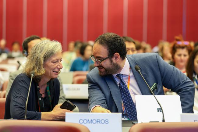 Open-ended Working Group Chair Gudi Alkemade, with Miguel Eduardo Ruiz Botero, Colombia