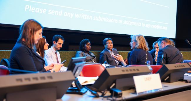 A bureau meeting took place before the afternoon plenary