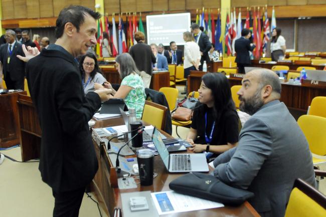 Besmir Fidahić, ISA Secretariat, with Maria Eugenia Goya and Facundo Aníbal Santiago, Argentina