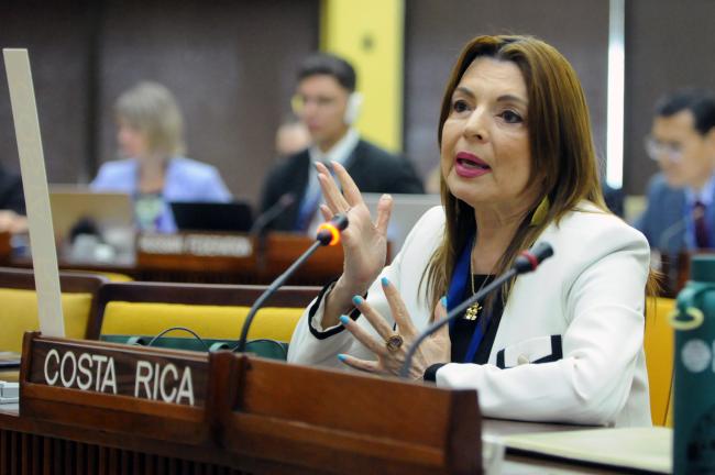 Gina Guillén Grillo, Costa Rica