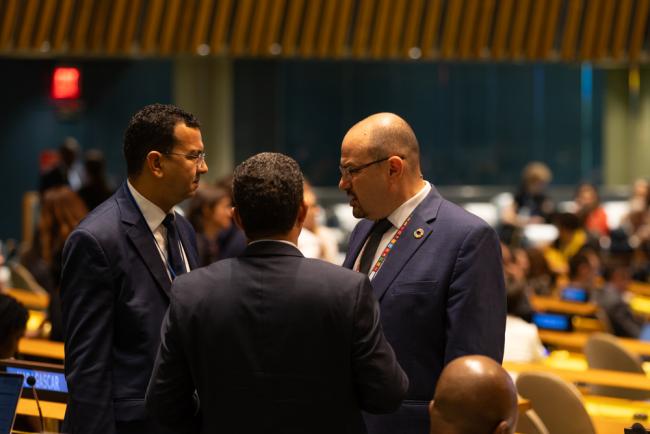 Delegates speak informally