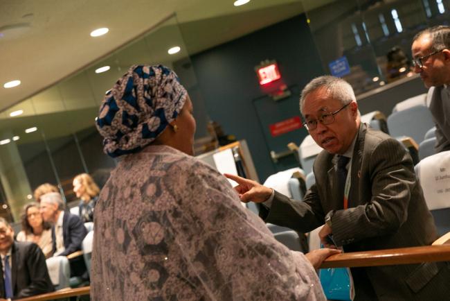 Amina J. Mohammed, Deputy Secretary-General of the UN, speaks with Li Junhua, Under-Secretary-General, Economic and Social Affairs, UN