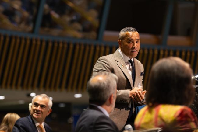 Moderator Sherwin Bryce-Pease, South African Broadcasting Corporation (SABC)