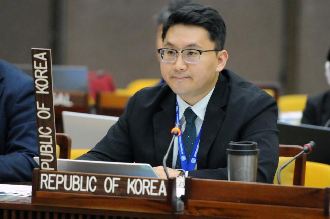 Moon Su Park, Republic of Korea