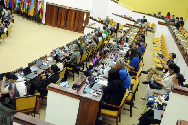 Observers follow Wednesday's deliberations of the Assembly