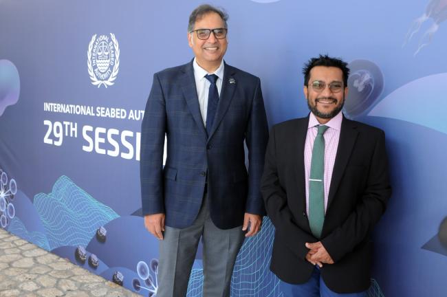 Rezah Badal and Prithivi Dass Bissessur, Mauritius