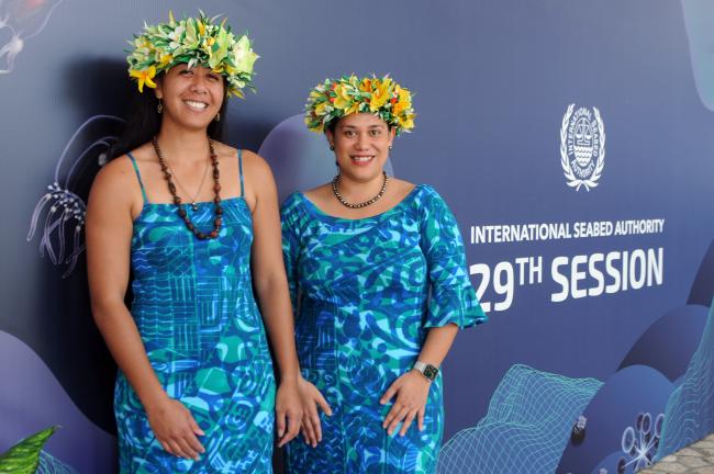 Rima Browne and Alex Herman, Cook Islands