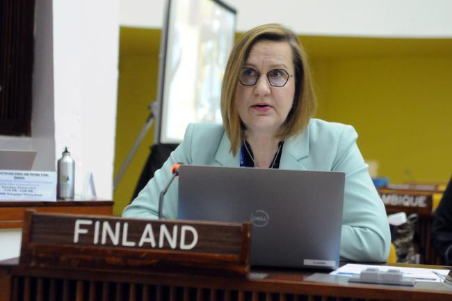 Sari Mäkelä, Finland