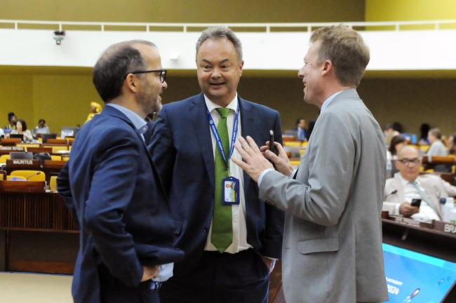 Sebastian Unger and Ingo Narberhaus, Germany, with Olav Myklebust, Norway