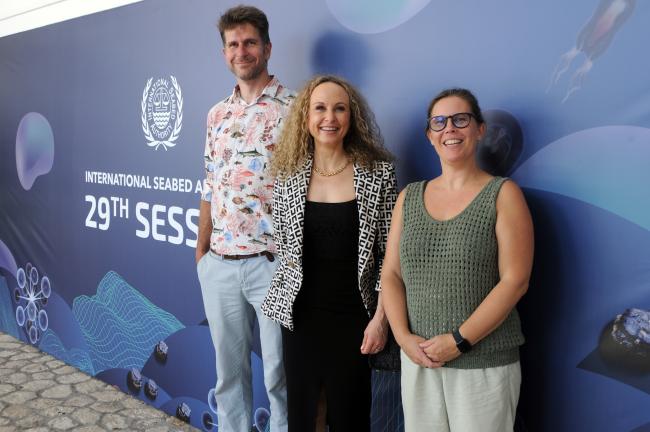 Steven Vandenborre and Ellen De Geest, Belgium, with Noémie Wouters, ISA Secretariat