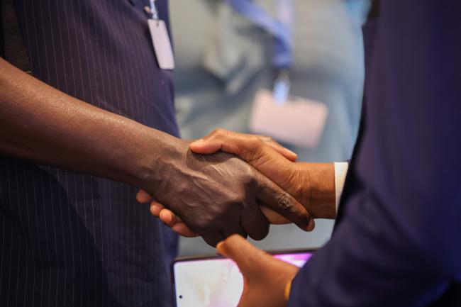 Handshaking 