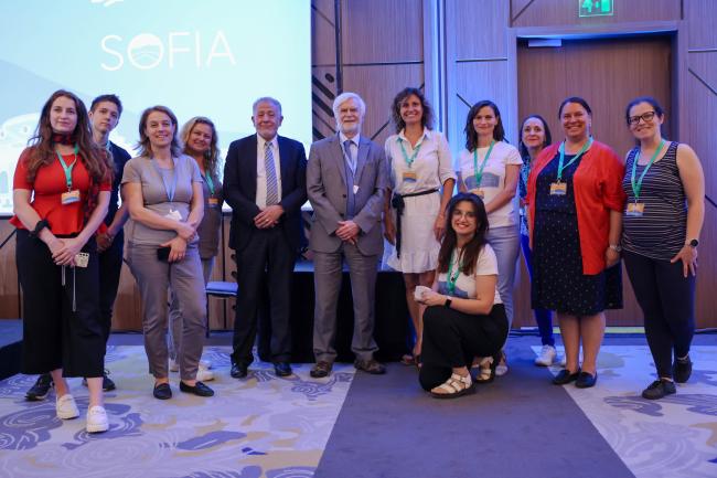 IPCC Secretary Abdalah Mokssit, IPCC Chair Jim Skea with the IPCC-61 volunteers