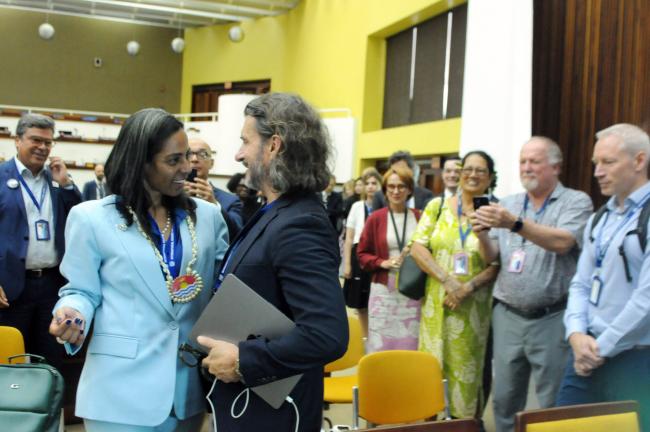 Leticia Reis de Carvalho, Brazil, and Gerard Barron, The Metals Company - ISA-29 Assembly - 2Aug2024 - Photo