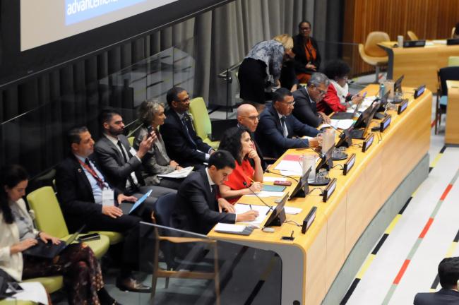 The dais during dialogue 4