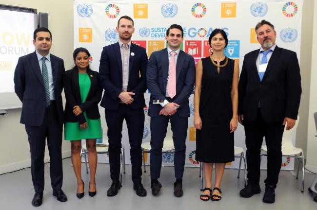 Group photo of at the end of the session on "Challenges and Solutions to Unlock the Green Hydrogen Market"
