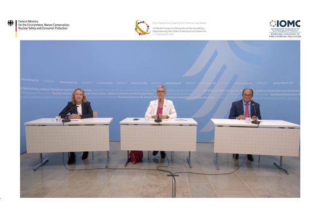 (L-R) Steffi Lemke, Federal Minister for the Environment, Nature Conservation, Nuclear Safety and Consumer Protection, Germany, and Co-Moderators Minu Hemmati, consultant to the Federal Minister for the Environment, Nature Conservation, Nuclear Safety and Consumer Protection, Germany, and Rolph Payet, Executive Secretary, BRS Conventions