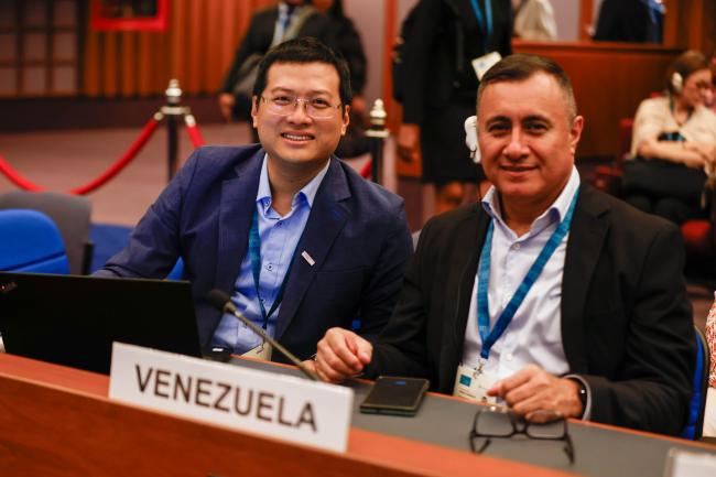 Nguyen Ba Tu, Vietnam and Jose Leonardo Garcia Zambrano, Venezuela_montreal-protocal-ozone-mop36-photo.jpg