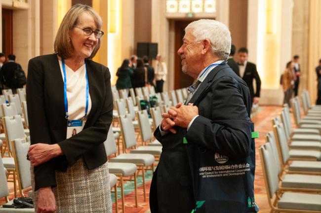 Patricia Fuller, IISD President and CEO, and Mark Halle, Former European Representative, IISD