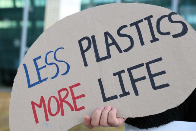 Less plastics more life