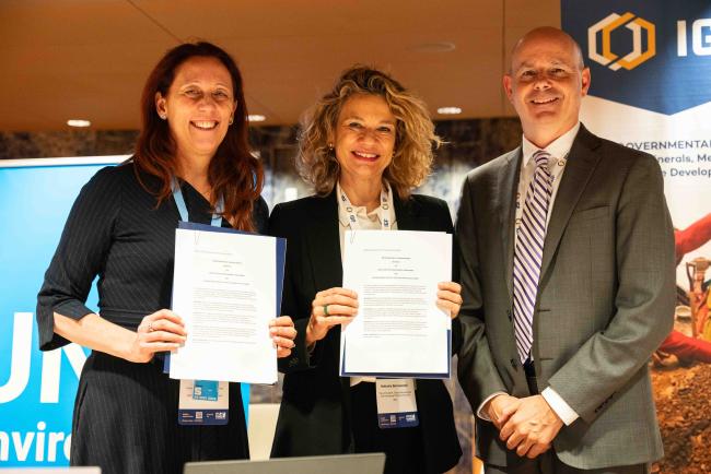 Elisa Tonda, UNEP, Nathalie Bernasconi-Osterwalder, IISD and Greg Radford, IGF - IGF-AGM_18Nov2024-MikaSchroder