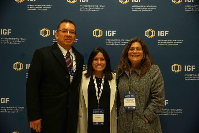 Jaqueline Terrel, IGF Secretariat (middle) with Carlos David Marrowuin Lozada and Michilot Ramose de Lavarello Rose-Marie Patricia, Peru - IGF_AGM_20Nov2024-photo