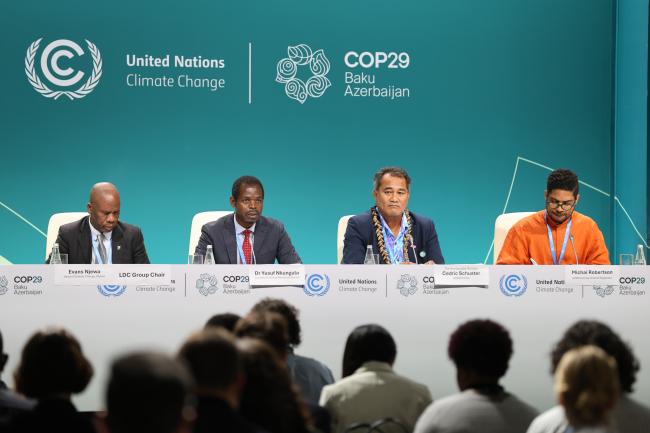 From L-R: Evans Davie Njewa, Head of Climate Change, Malawi; Yusuf Nkungula, Secretary for Natural Resources, Malawi; Cedric Schuster, Minister of Natural Resources and Environment of Samoa, and AOSIS Chair; and Michai Robertson, AOSIS Climate Finance Negotiator