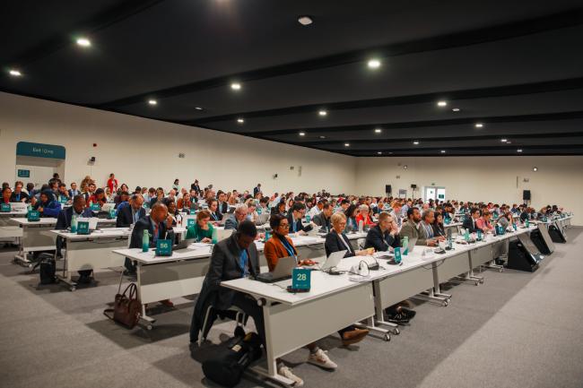 View of the room during the informal consultations on cooperative approaches referred to in Article 6.2 of the Paris Agreement