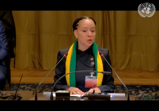 Rae Thomas, Grenada